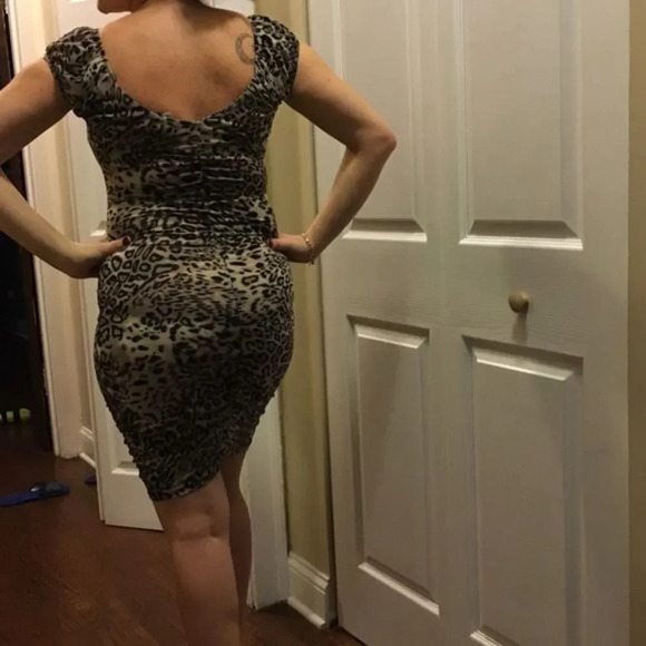 Leopard Print Cap sleeve bodycon dress - Picture 3 of 4